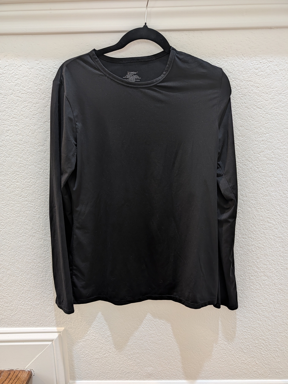 Womens Black Long-Sleeve Performance Shirt
